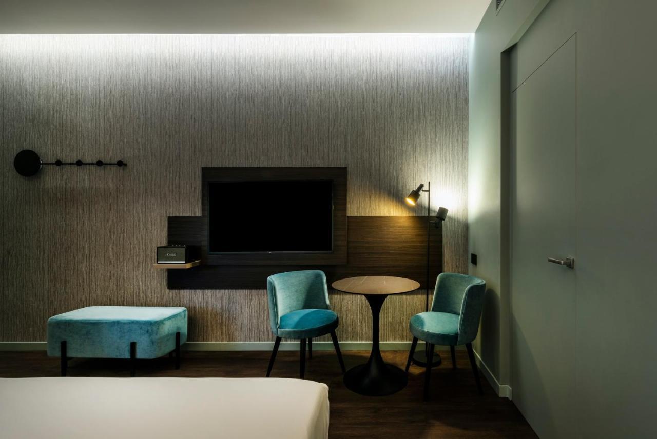 Hotel Mealba Saronno Extérieur photo